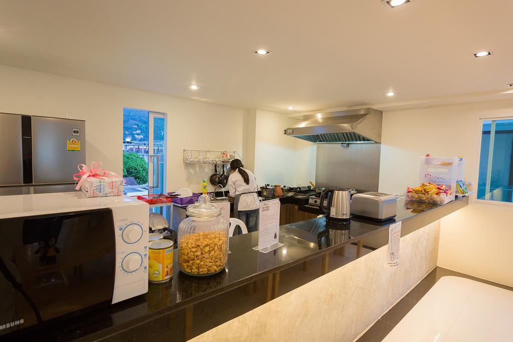 bearpacker patong hostel