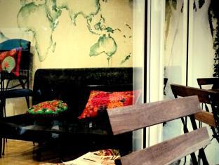 Ploy Hostel,Near Khao San Road,2 star