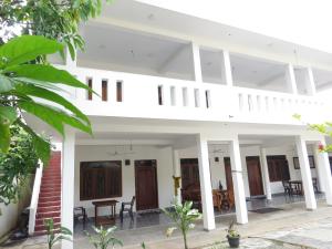 Sameera Villa,Matara>>Galle,3 star