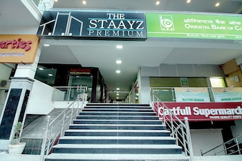 staayz premium gurgaon