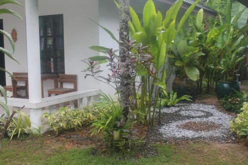 privacy resort koh chang