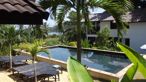 privacy resort koh chang