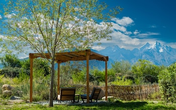 lchang nang retreat the house of trees