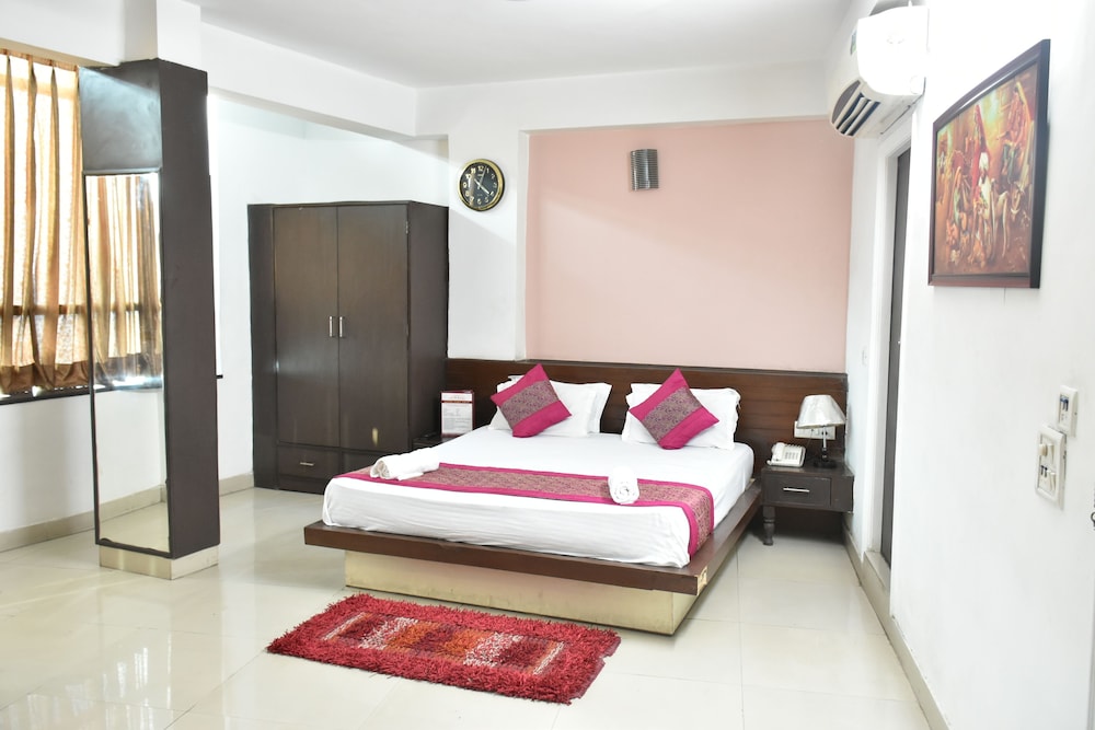 Hotel Port View,Mahipalpur,3 star