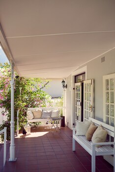 corner house residence