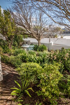 corner house residence