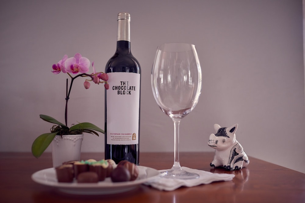 corner house residence