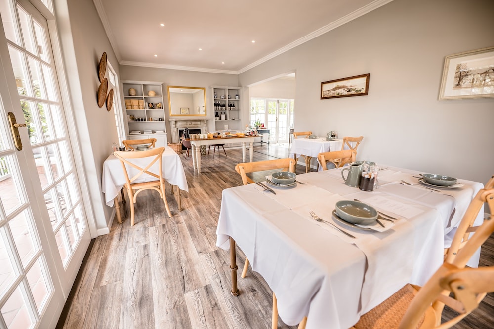 corner house residence