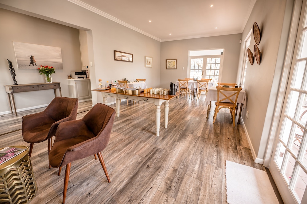 corner house residence