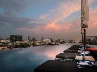 aquarius hotel and urban resort phnom penh