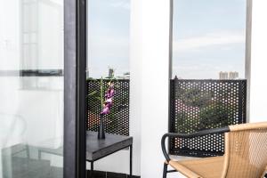 aquarius hotel and urban resort phnom penh