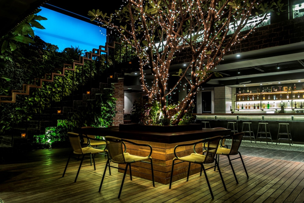 aquarius hotel and urban resort phnom penh