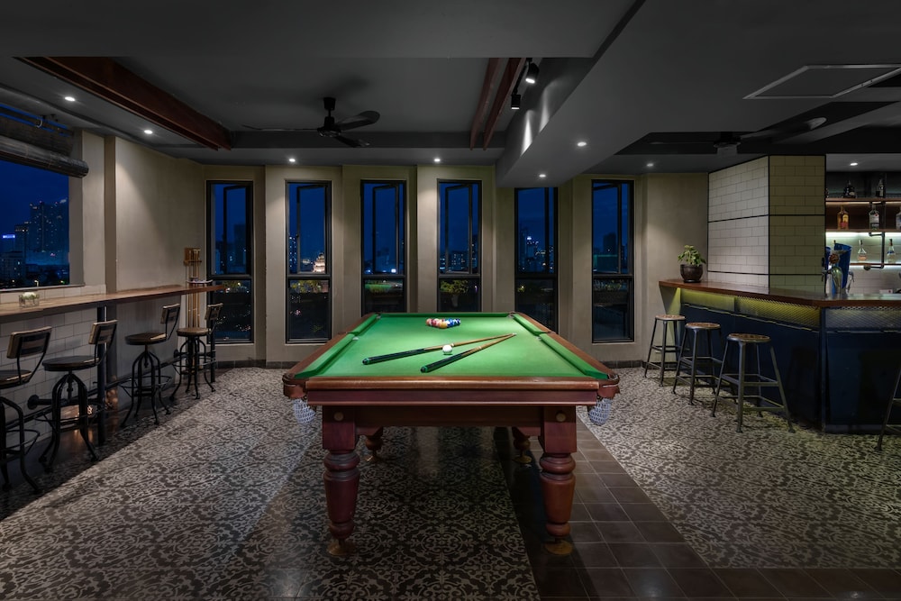 aquarius hotel and urban resort phnom penh