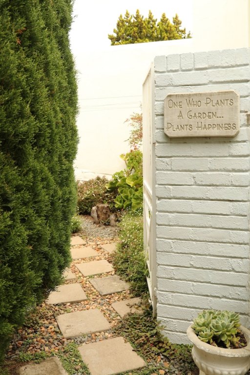 the lighthouse guesthouse