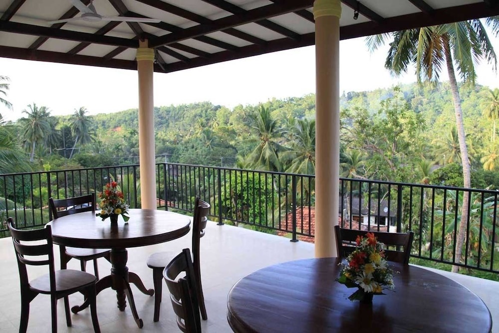 coral palm villa and apartments