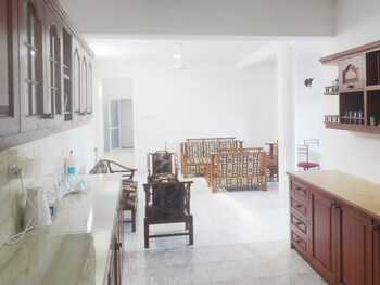 hillstreet villa