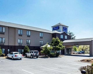 Clarion Pointe Sevierville-Pigeon Forge,Knoxville>>Gatlinburg - Pigeon Forge,3 star