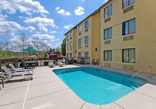 Clarion Pointe Sevierville-Pigeon Forge,Knoxville>>Gatlinburg - Pigeon Forge,3 star