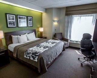 Clarion Pointe Sevierville-Pigeon Forge,Knoxville>>Gatlinburg - Pigeon Forge,3 star