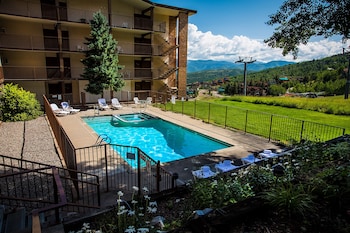 mountain chalet snowmass