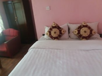 kings land hotel
