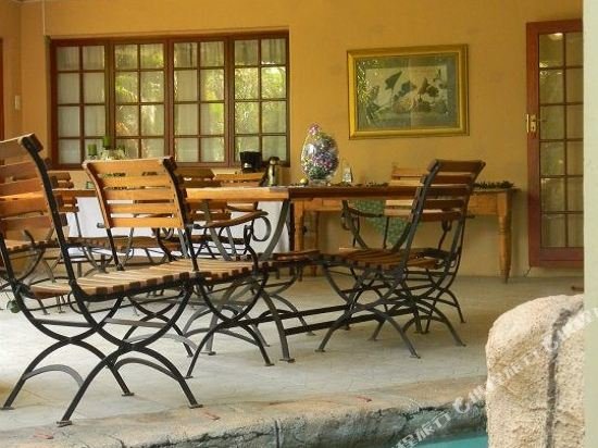 villa langa b and b