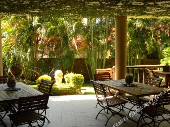 villa langa b and b