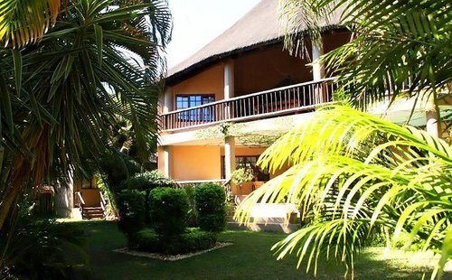 villa langa b and b