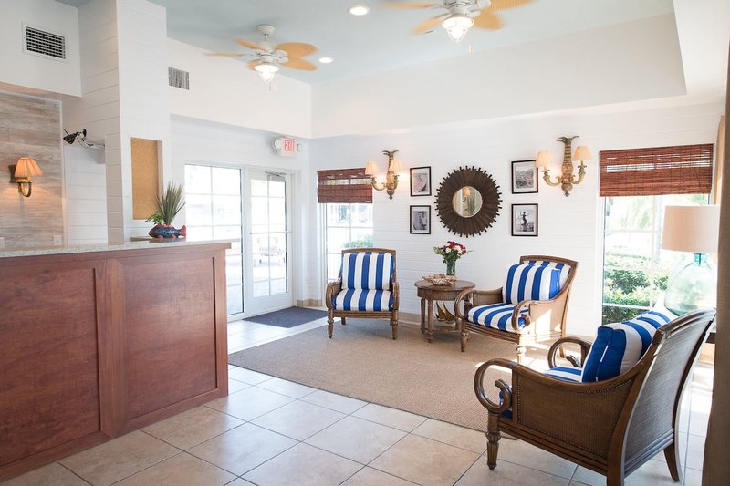 skipjack resort and marina