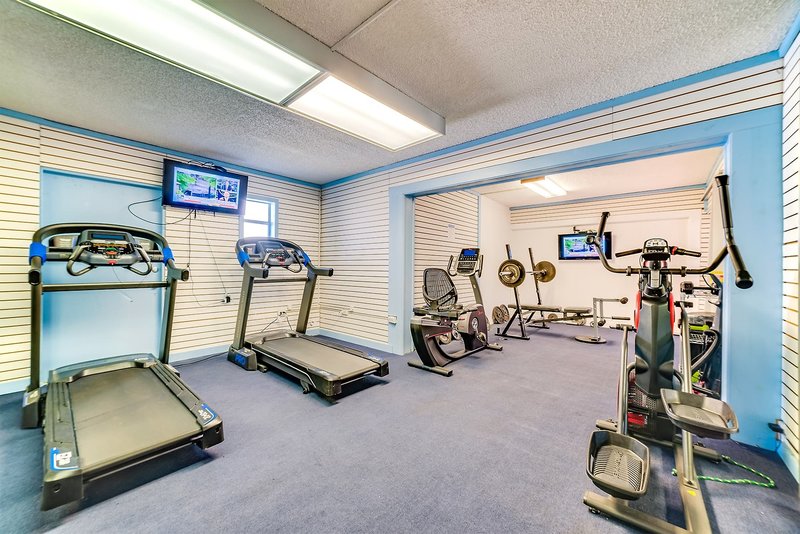 skipjack resort and marina