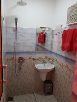 thambili island at stubbs hostel