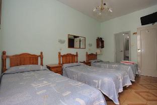 hostal fuentesol