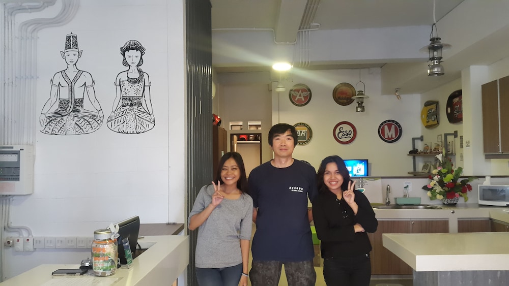the packer lodge yogyakarta hostel