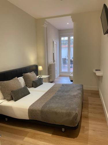 Hostal Goya,Eixample>>Barcelona,3 star