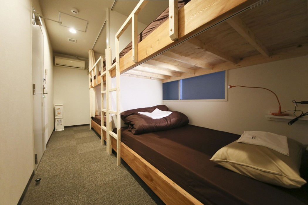 roots hostel