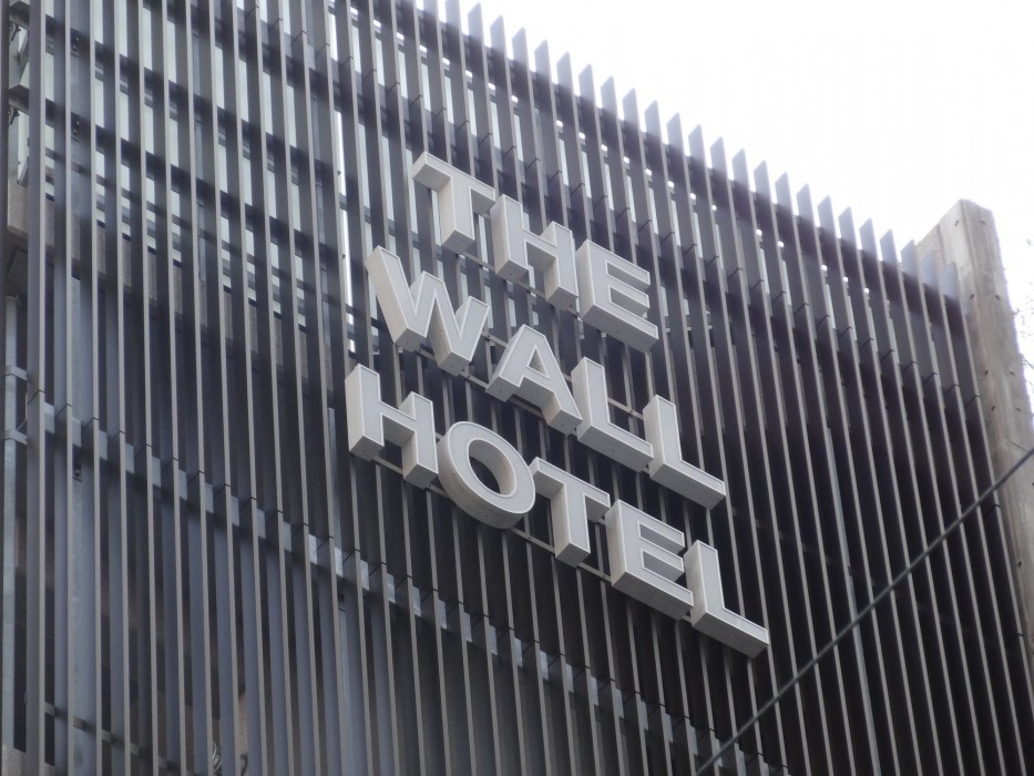 the wall hotel