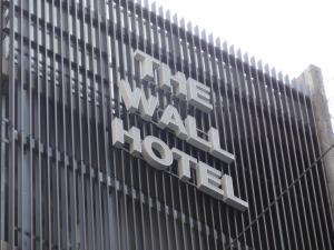 the wall hotel