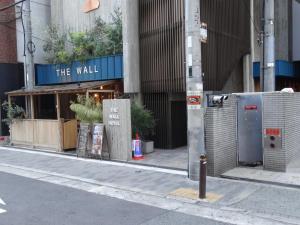 the wall hotel
