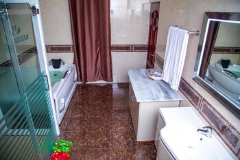 Lantana Hotel,Sinza>>Dar Es Salaam,4 star