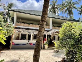 Blue Reef Sport And Fishing Lodge & Bungalows,Kusini>>Jambiani,3 star