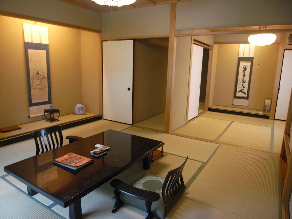 kawakamiya kasuitei