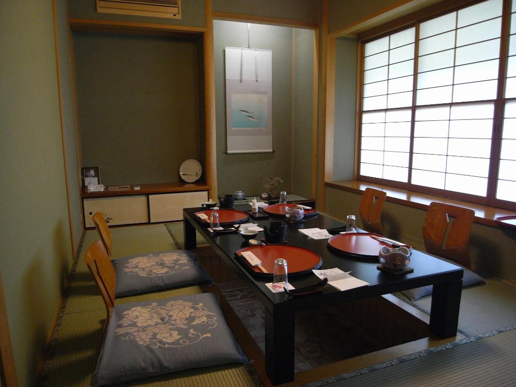 kawakamiya kasuitei