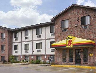 Super 8 By Wyndham Omaha/West Dodge,Douglas County>>Douglas,2 star