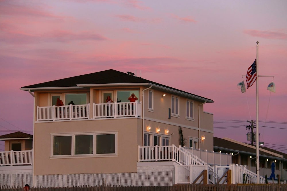 the white sands oceanfront resort and spa