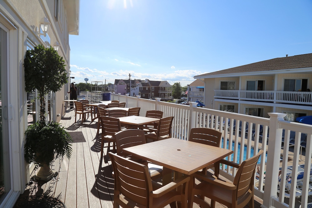 the white sands oceanfront resort and spa