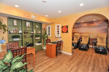 the white sands oceanfront resort and spa