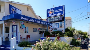 the white sands oceanfront resort and spa