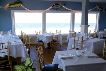 the white sands oceanfront resort and spa