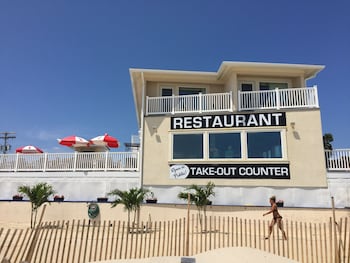 the white sands oceanfront resort and spa