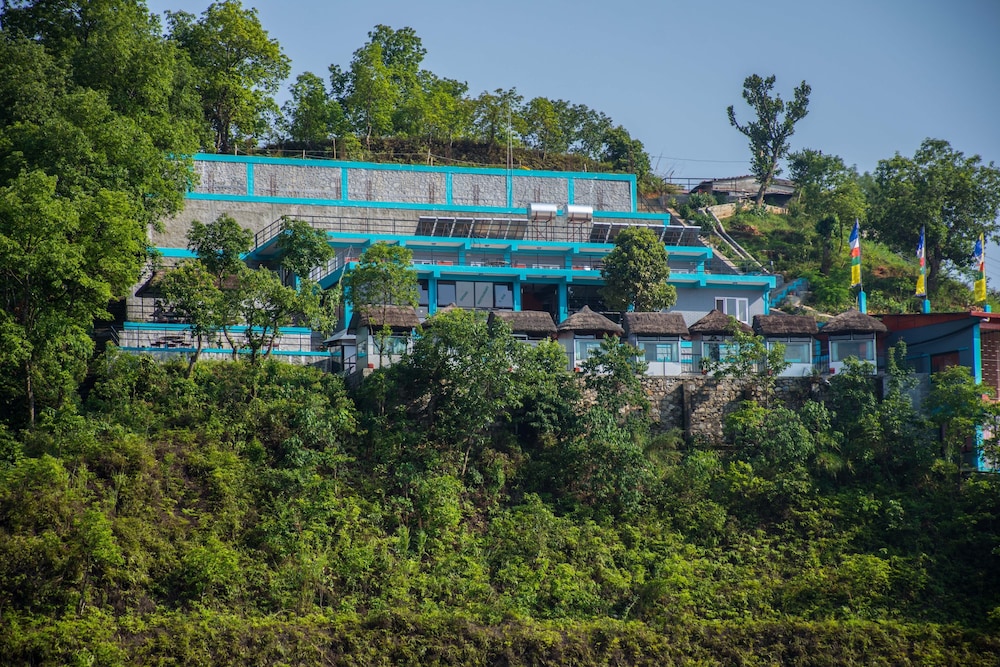 hotel seven lake paradise